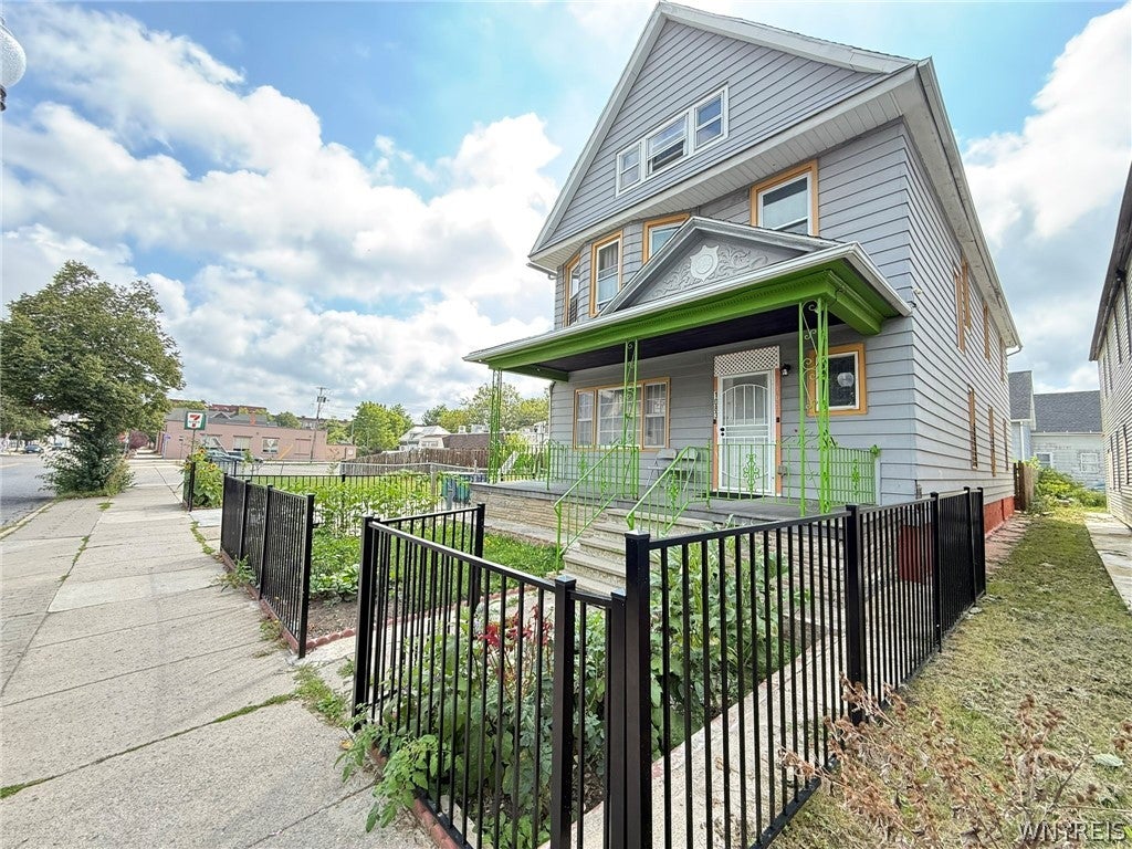 1083 E Lovejoy Street — photo