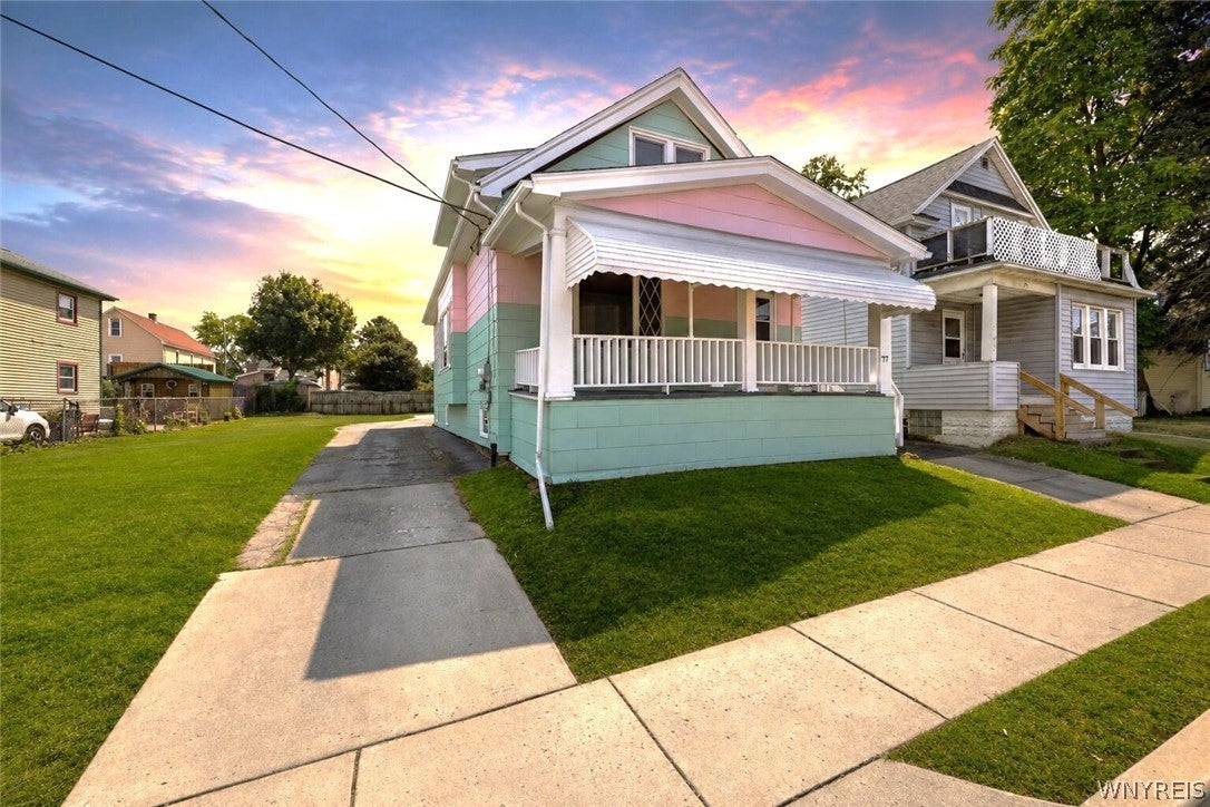 77 Harlem Road — photo