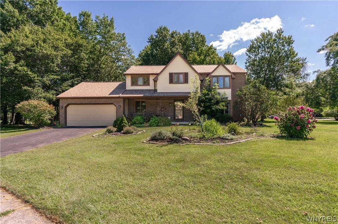 11 Skylark Court — photo