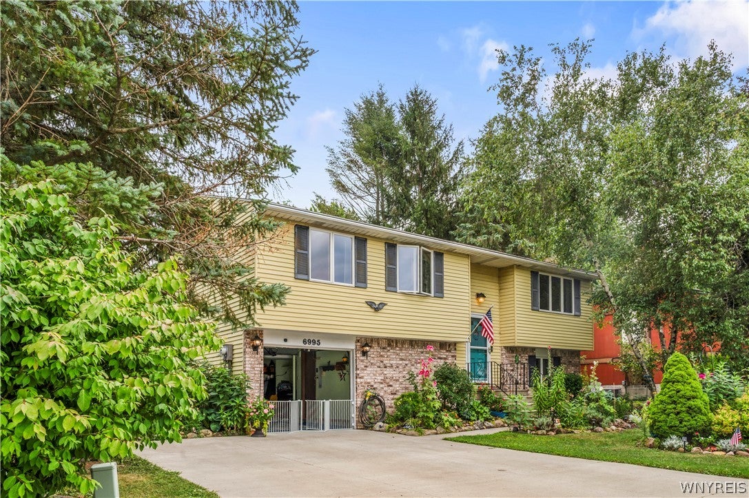 6995 Brandywine Drive — photo