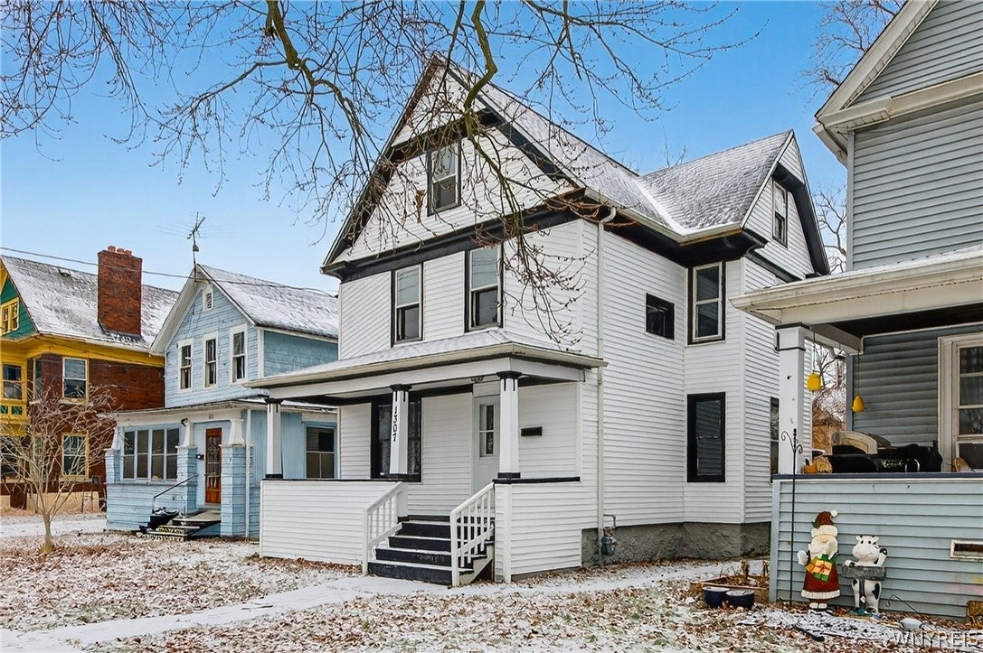 1307 Niagara Avenue — photo