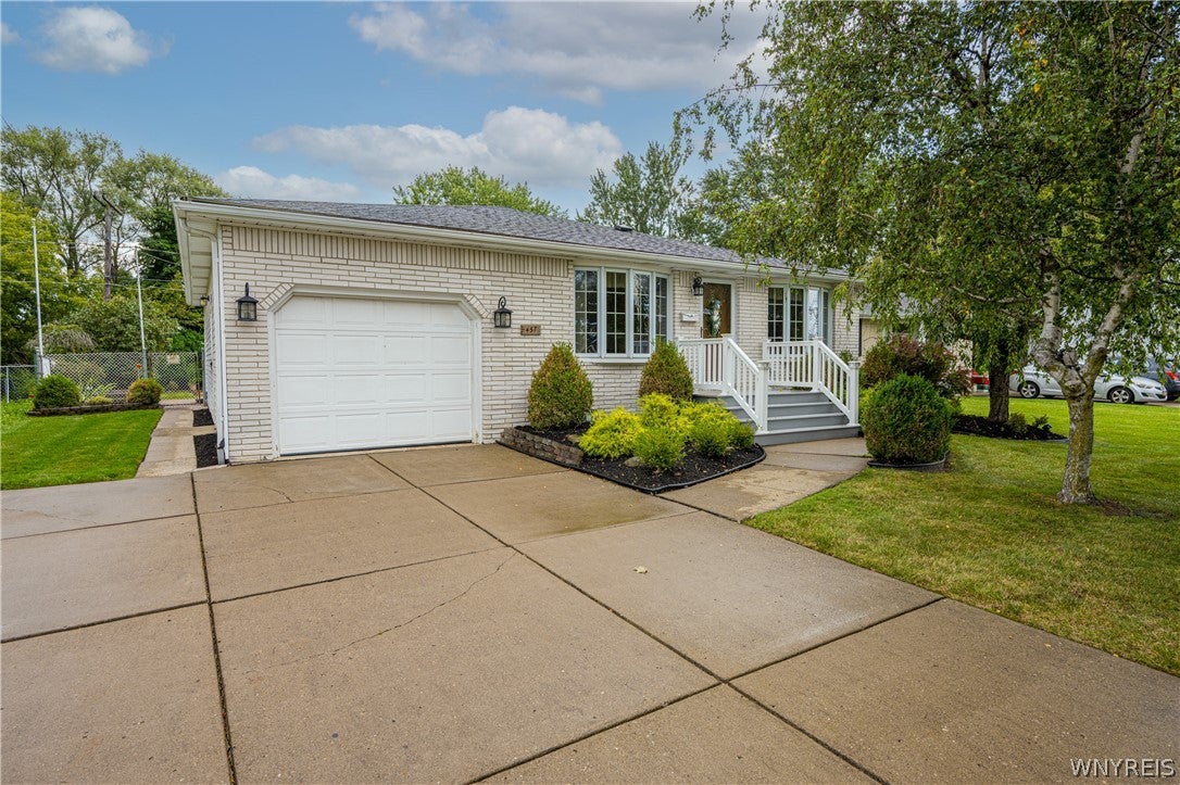 457 N Creek Drive — photo