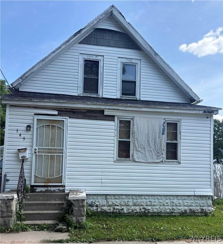 145 Monroe Street — photo
