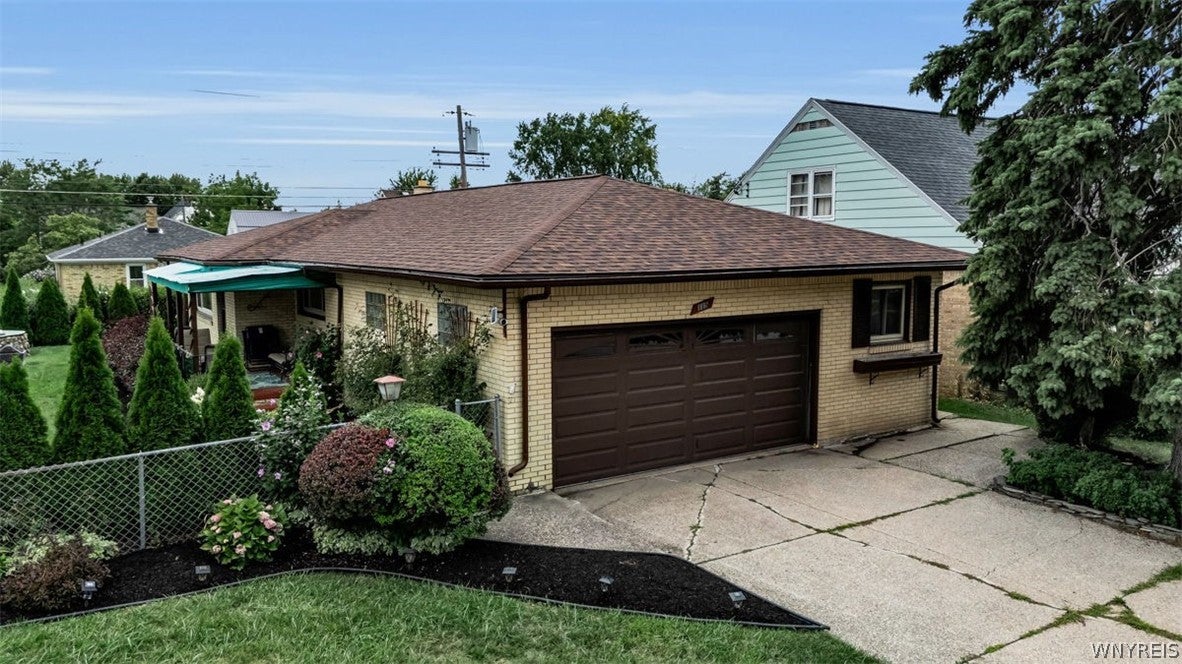 115 Avery Place — photo