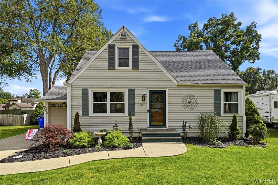151 Cloverside Drive — photo