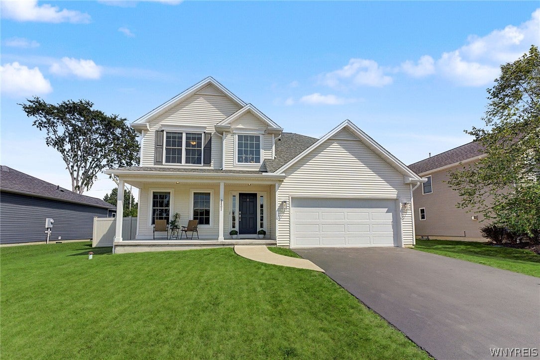 2401 Hobblebush Lane — photo