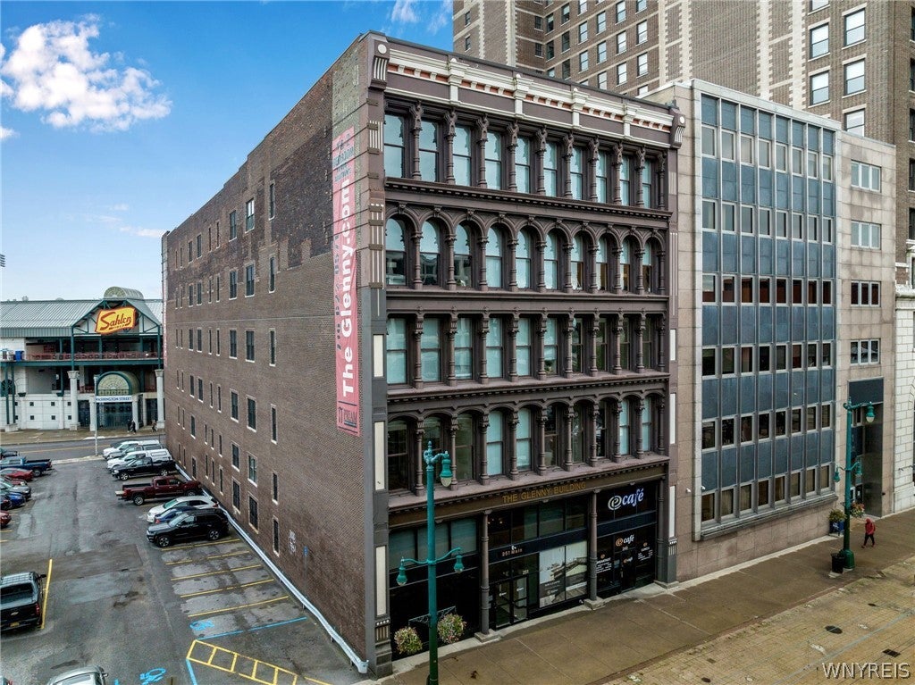 251 Main Street 504 — photo