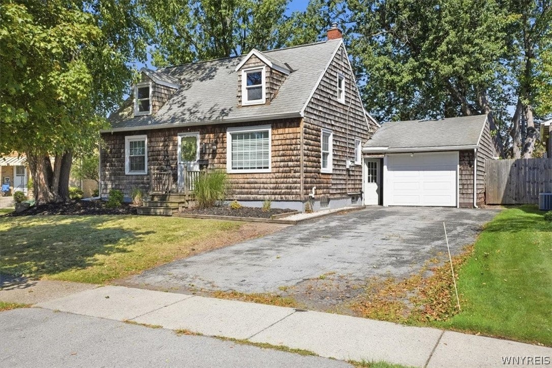 132 Farmingdale Road — photo