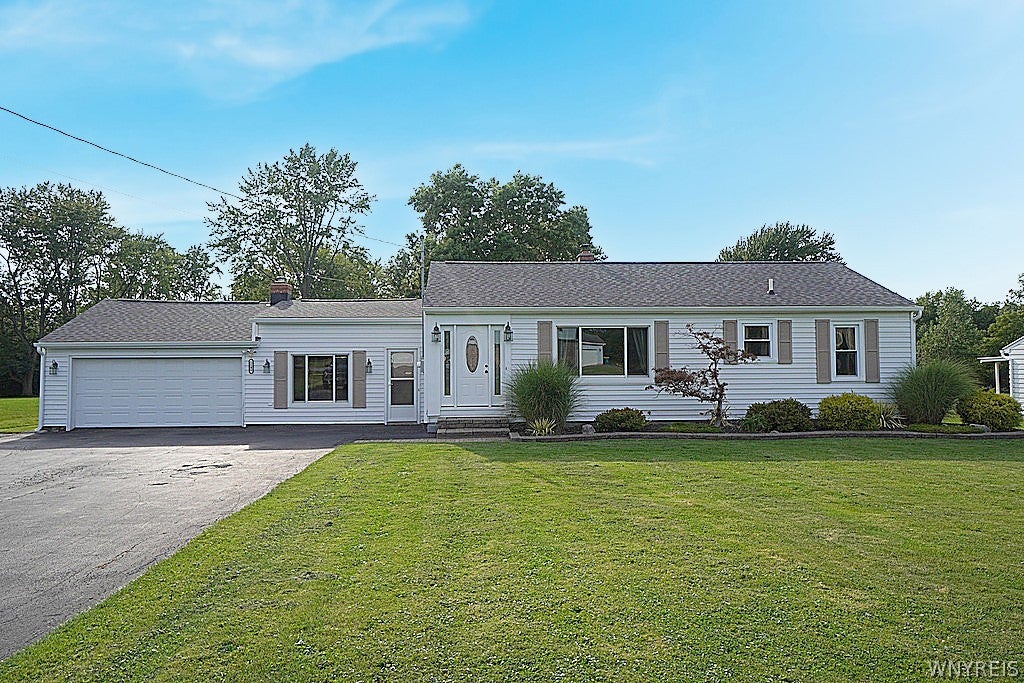 1180 Bowen Road — photo