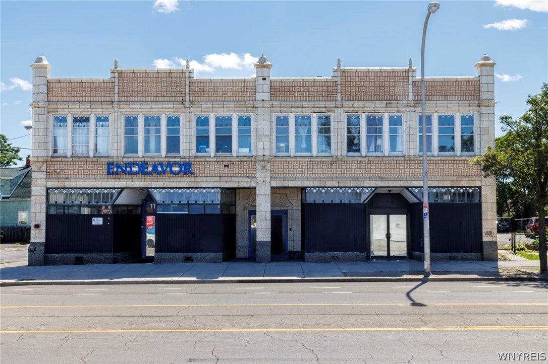 1131 Broadway — photo