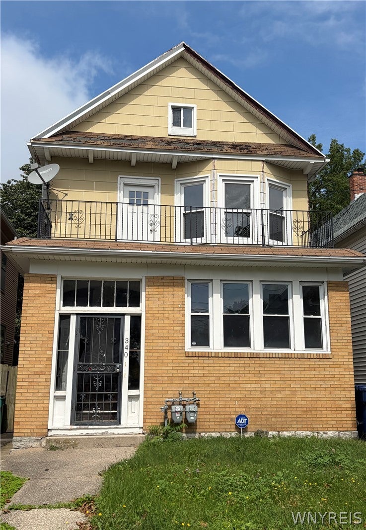 340 Leroy Avenue Upper — photo
