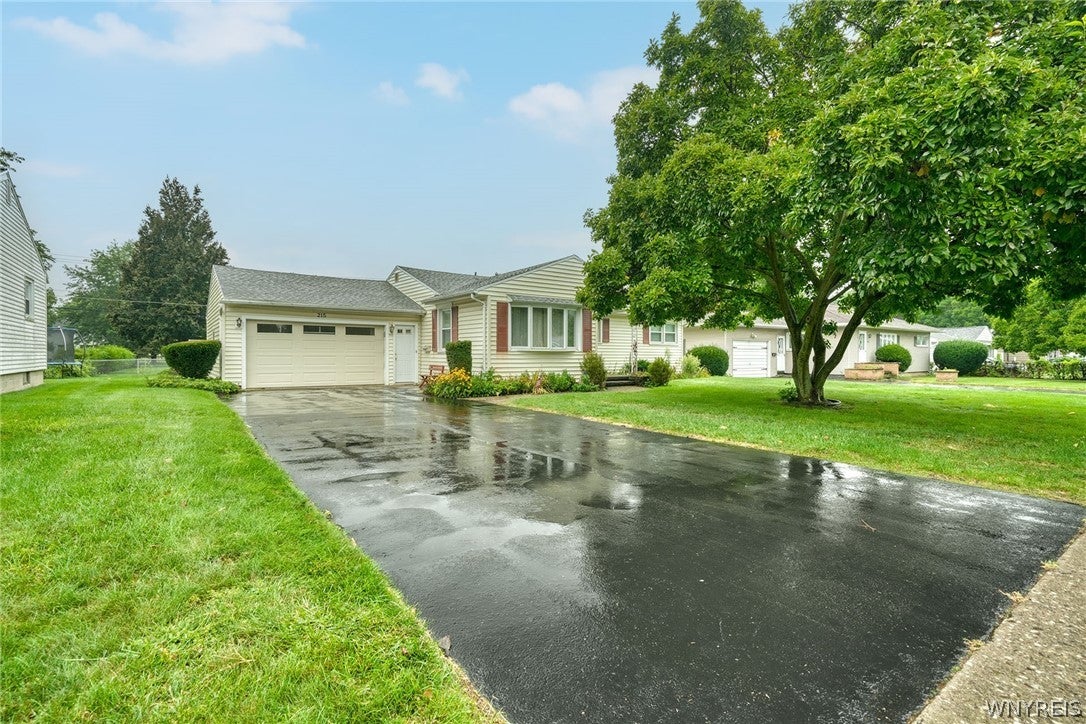 215 Noridge Drive — photo