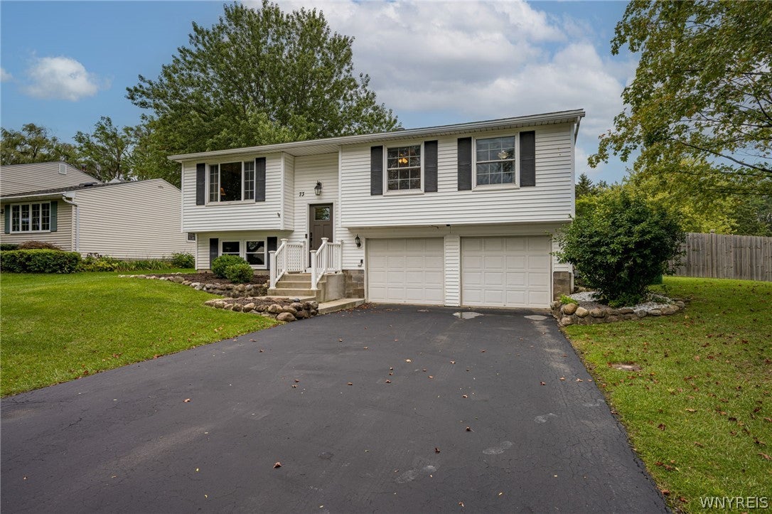 73 Chapel Glen Drive — photo