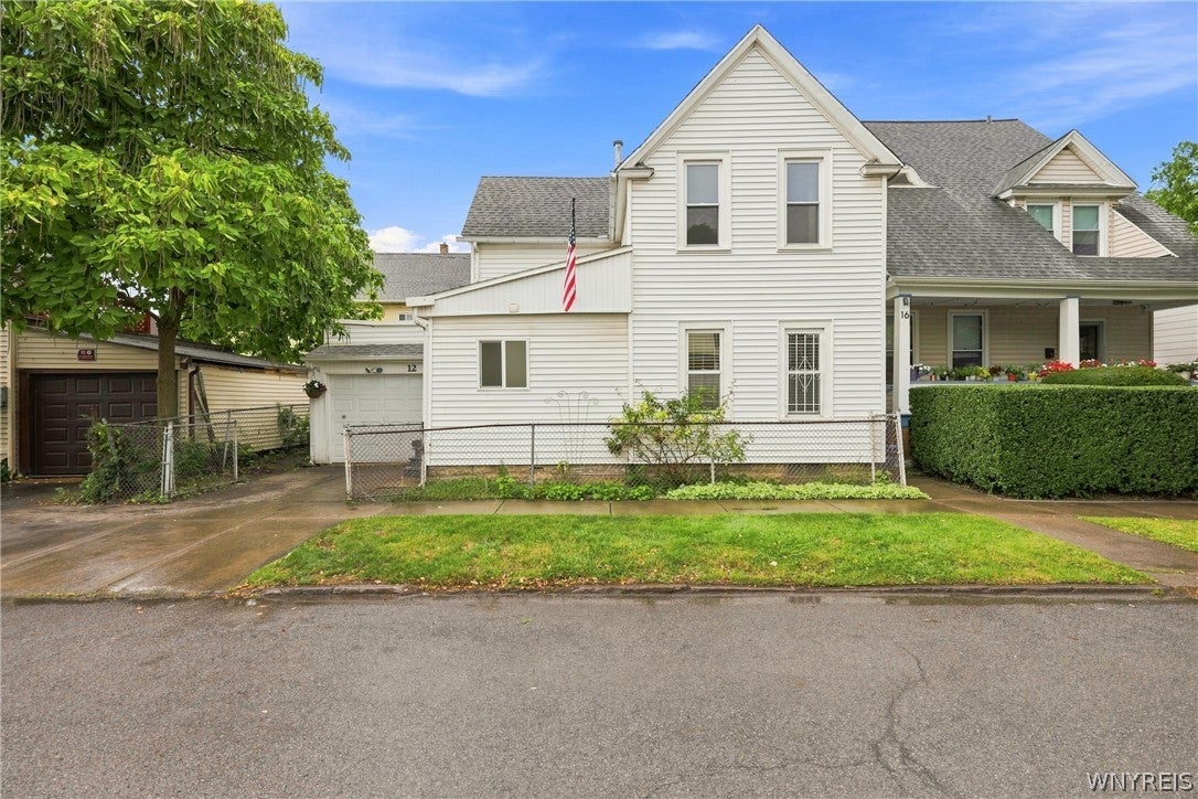 12 Baynes Street — photo