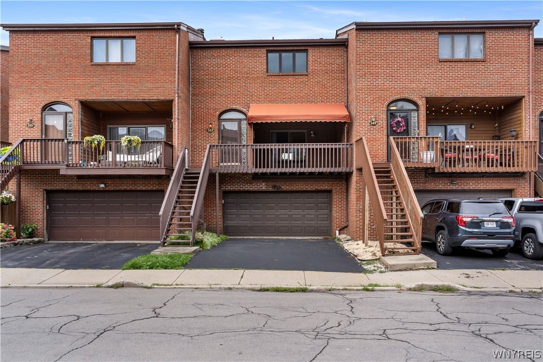 353 Lakefront Boulevard — photo