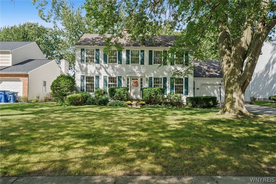 102 Carriage Circle — photo