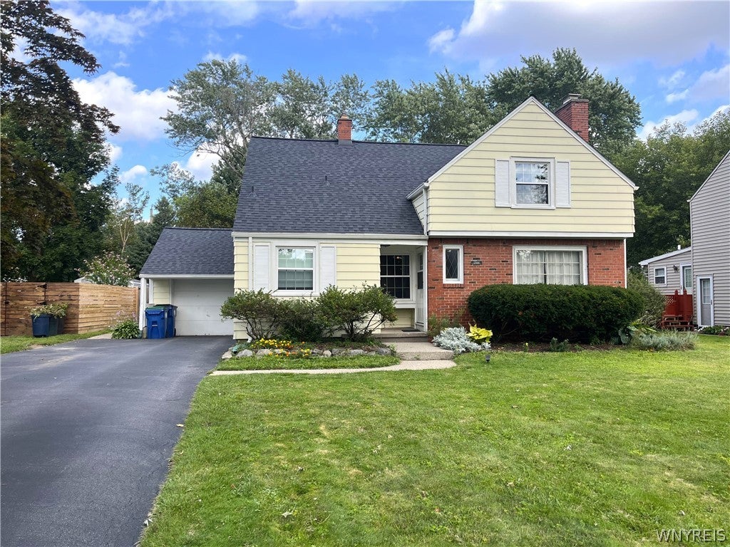 166 Huxley Drive — photo