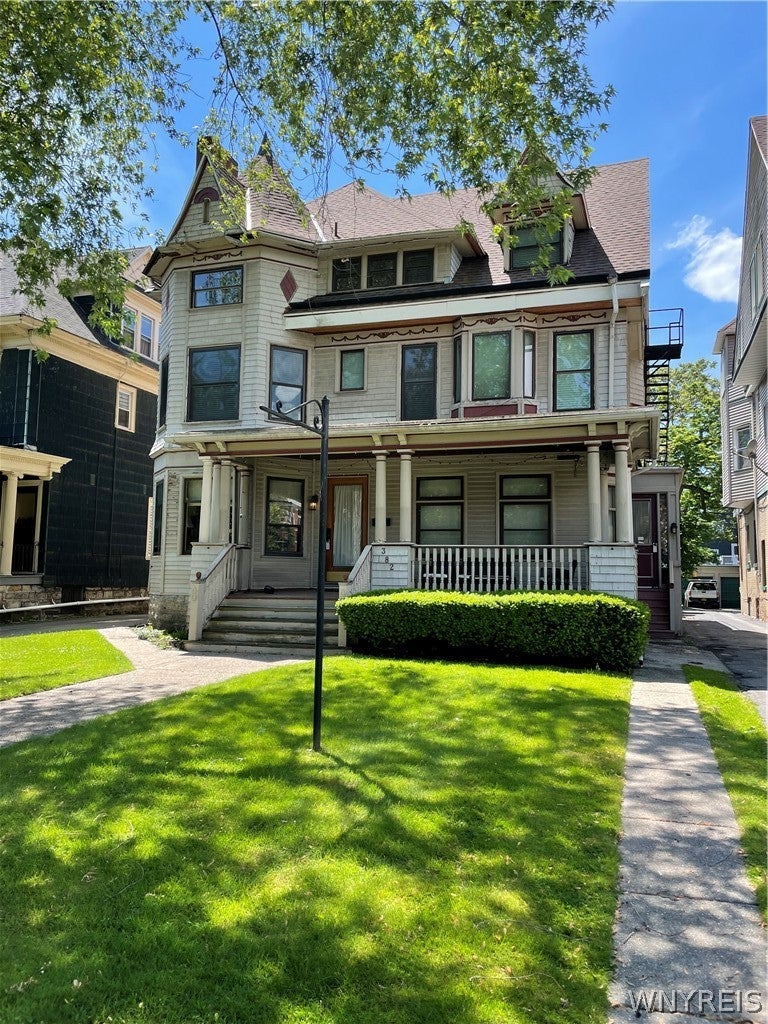 382 Elmwood 2 — photo