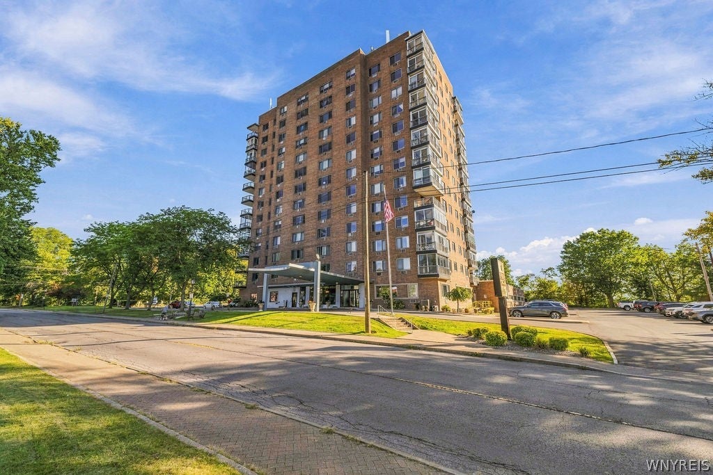 151 Buffalo Avenue 1105 — photo