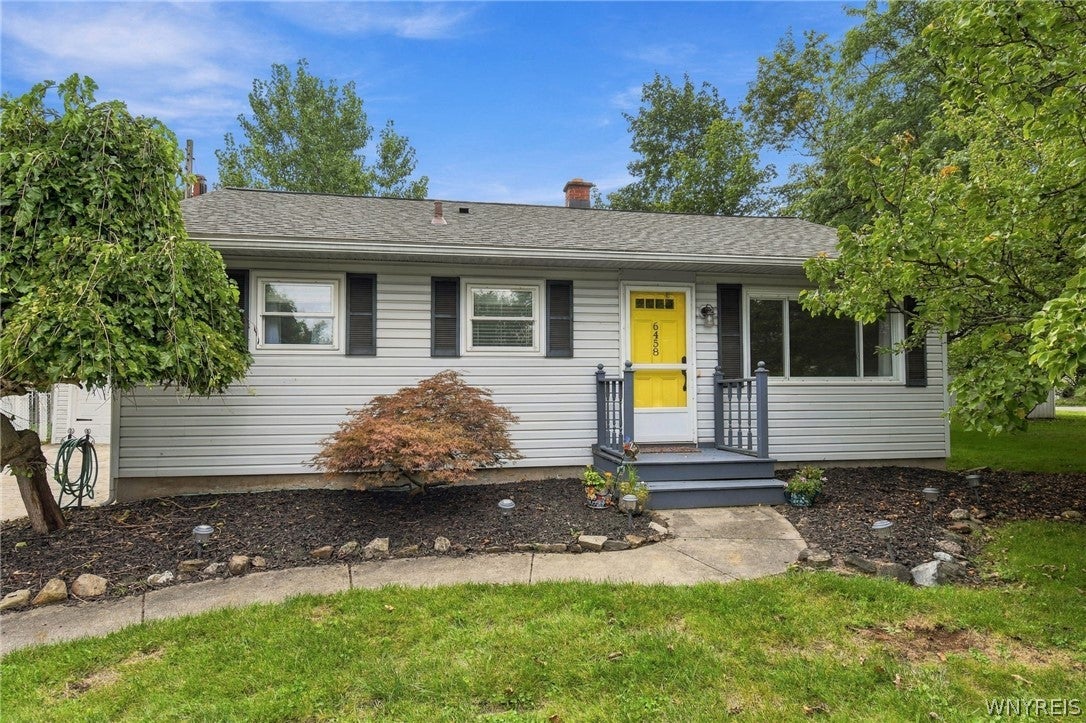 6458 Cloverleaf Drive — photo