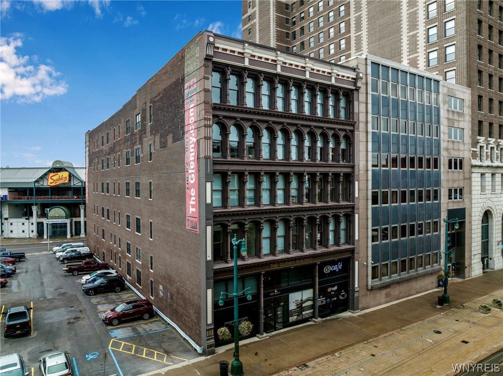 251 Main Street 503 — photo