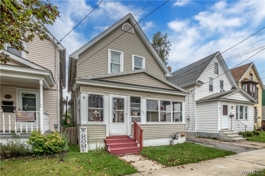 206 Calumet Street — photo