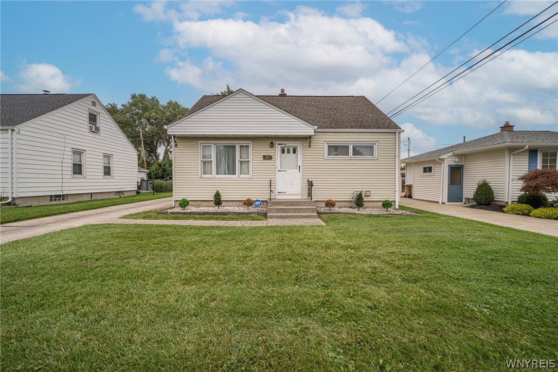 40 Petan Drive — photo