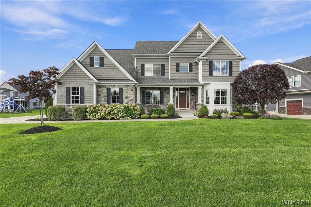 5366 Glenview Drive — photo