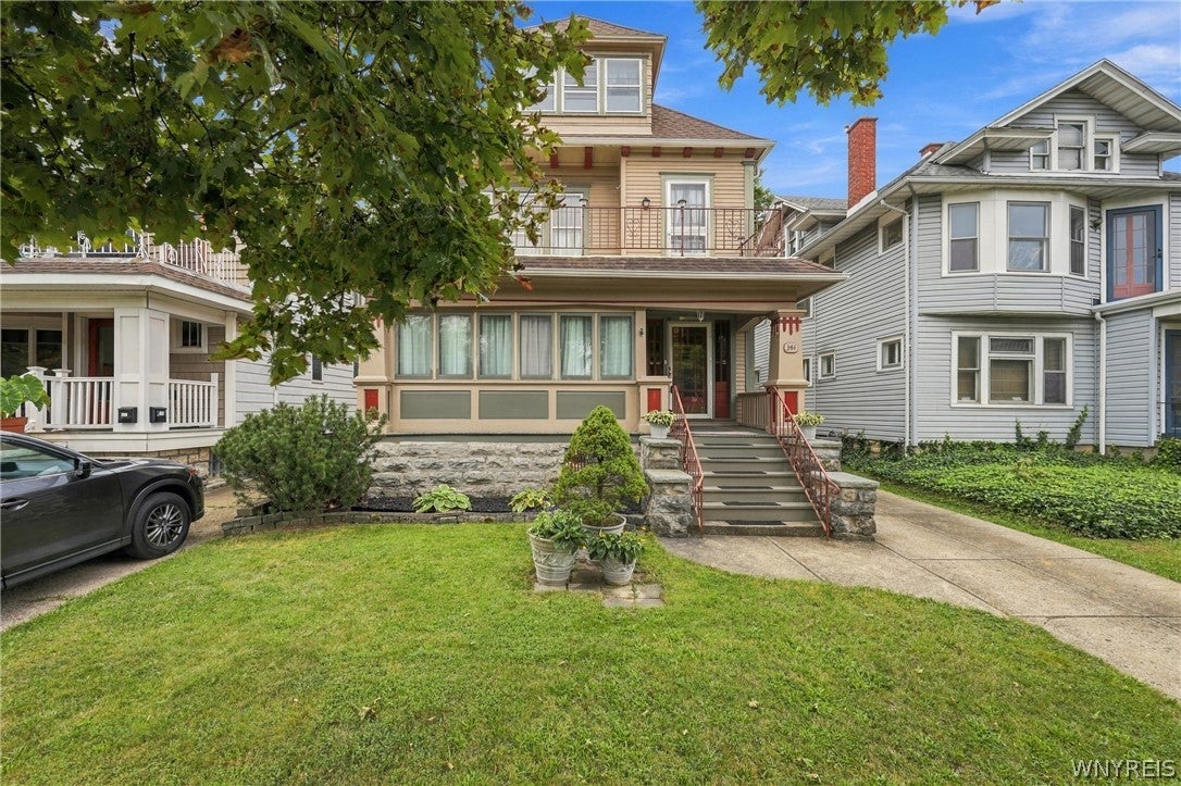 344 Bedford Avenue — photo