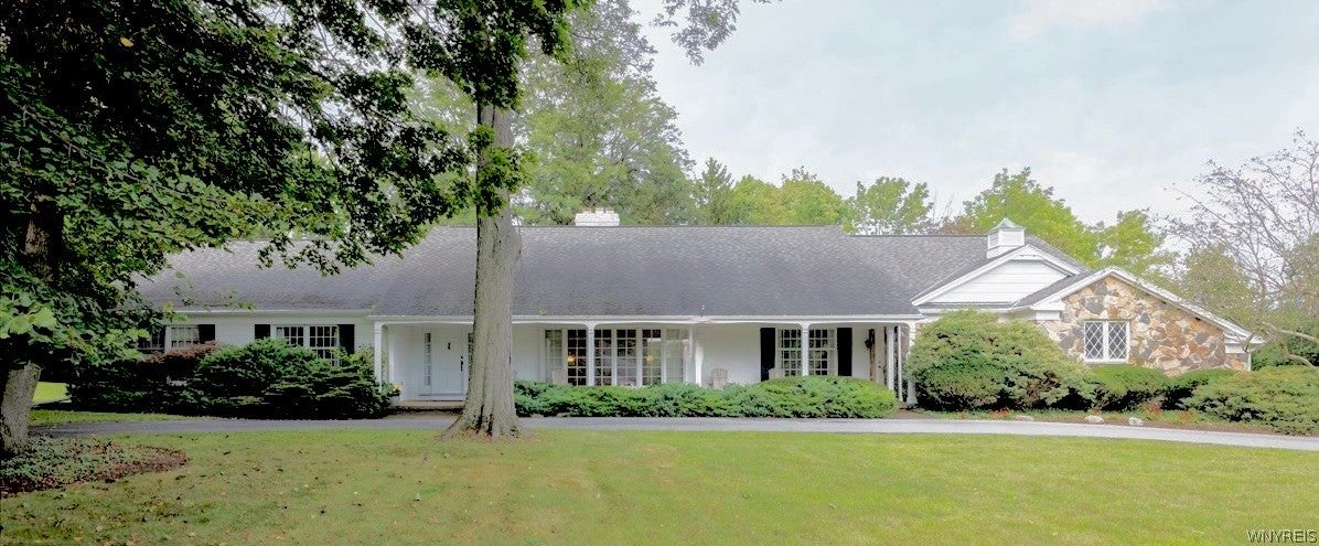 339 Stonehenge Dr — photo