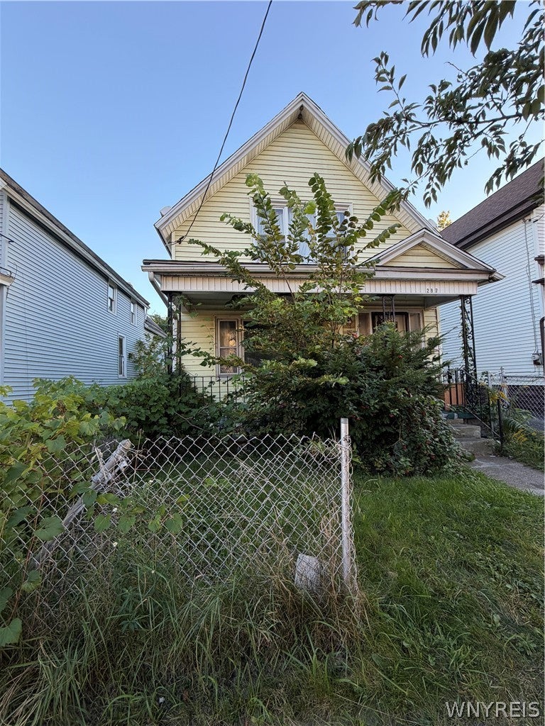 297 Riley Street — photo