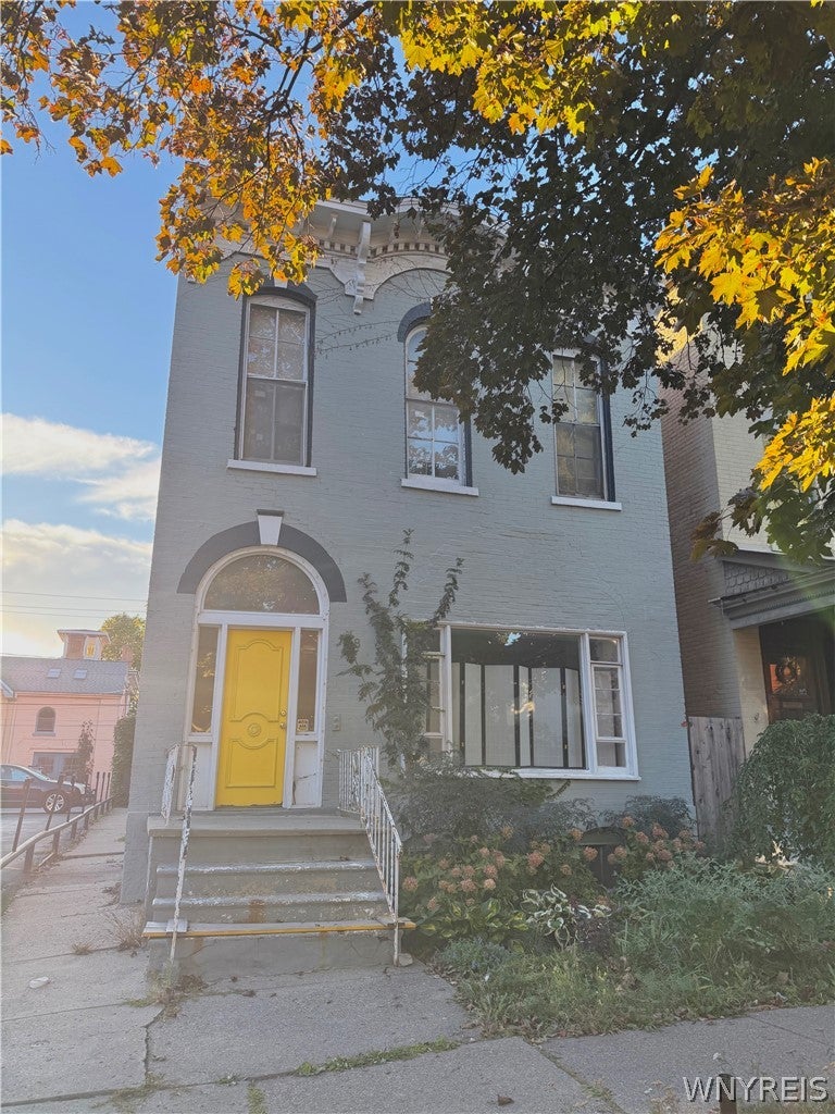 18 N Pearl Street 1 — photo