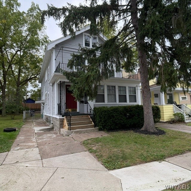 2 Flower Street — photo