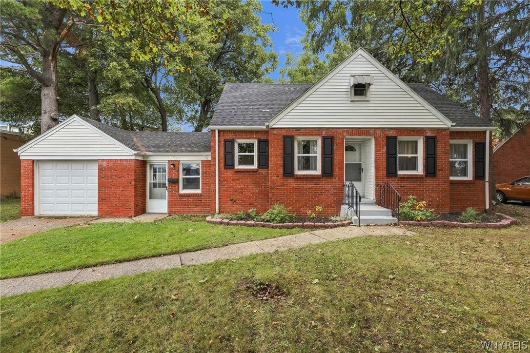 111 Southwood Drive — photo
