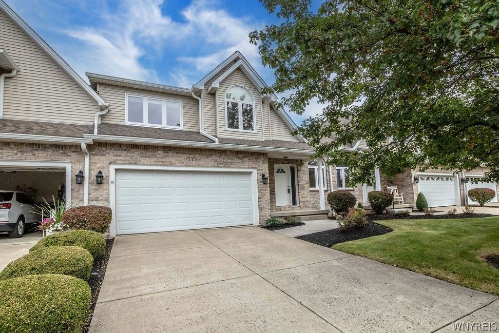335 White Oak Lane — photo