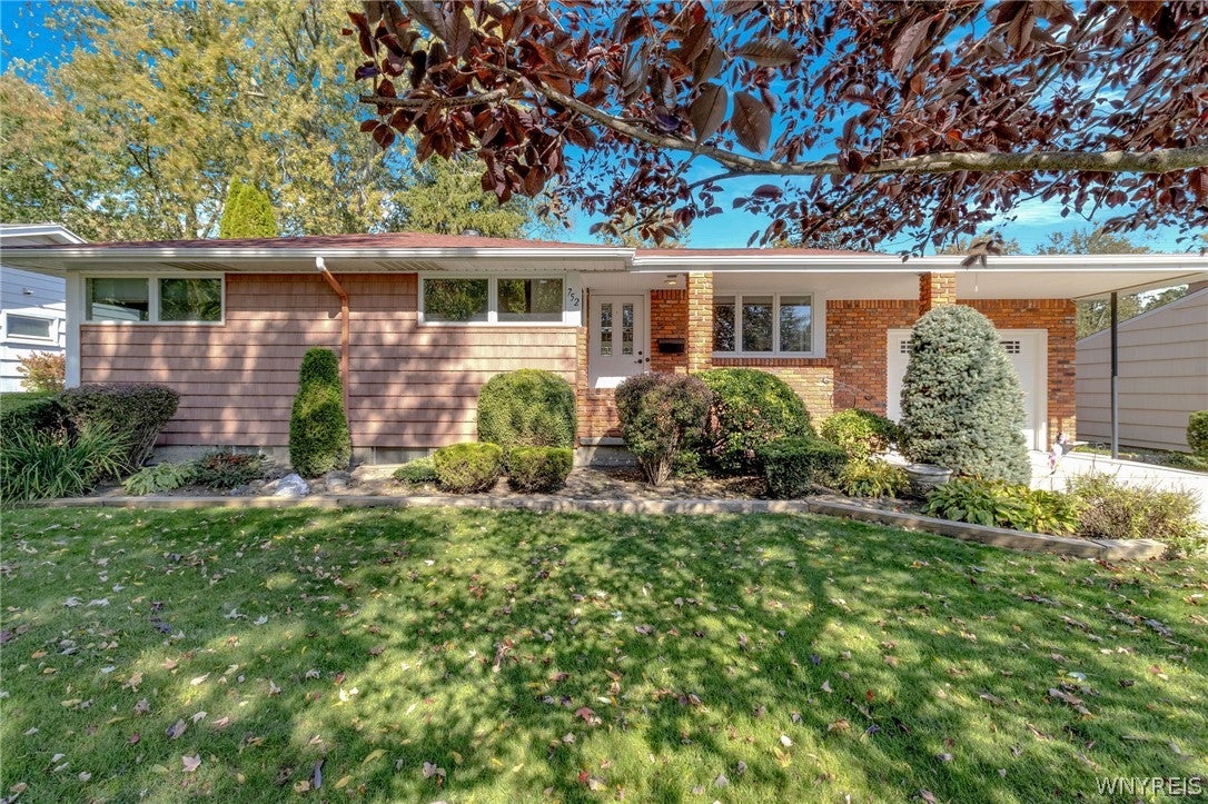 752 Meadowbrook Drive — photo