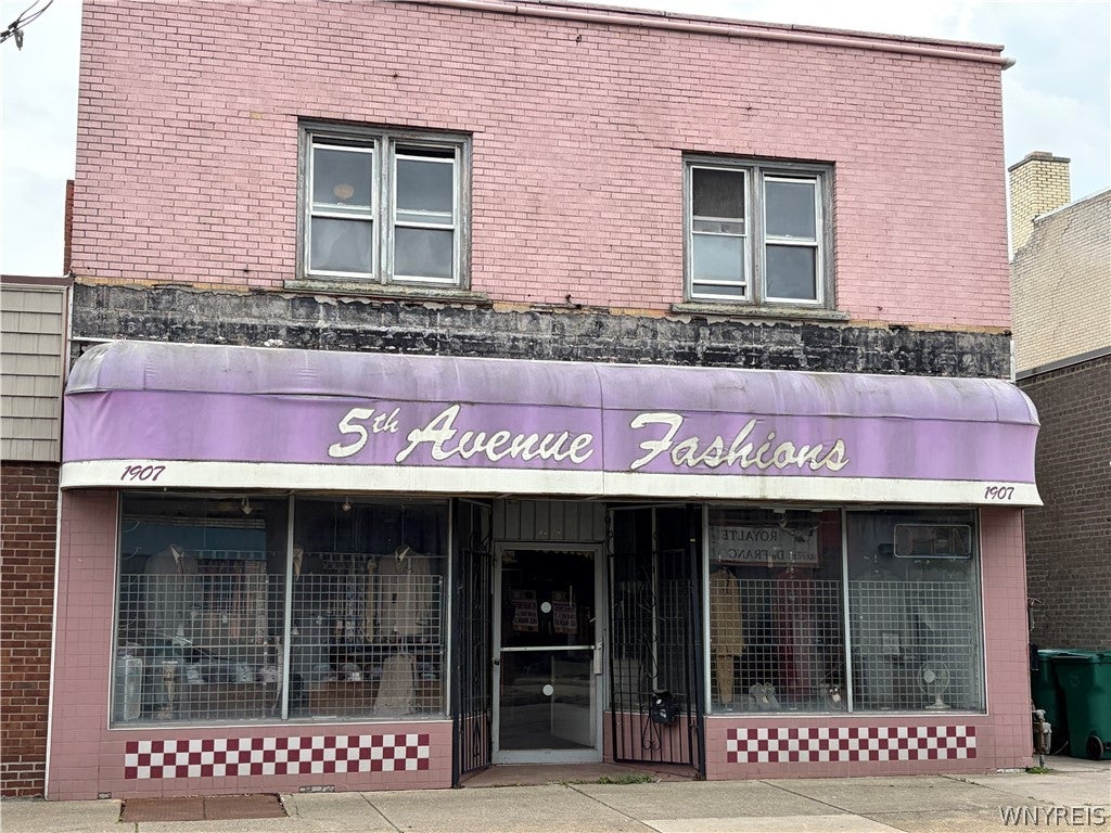 1907 Pine Avenue — photo