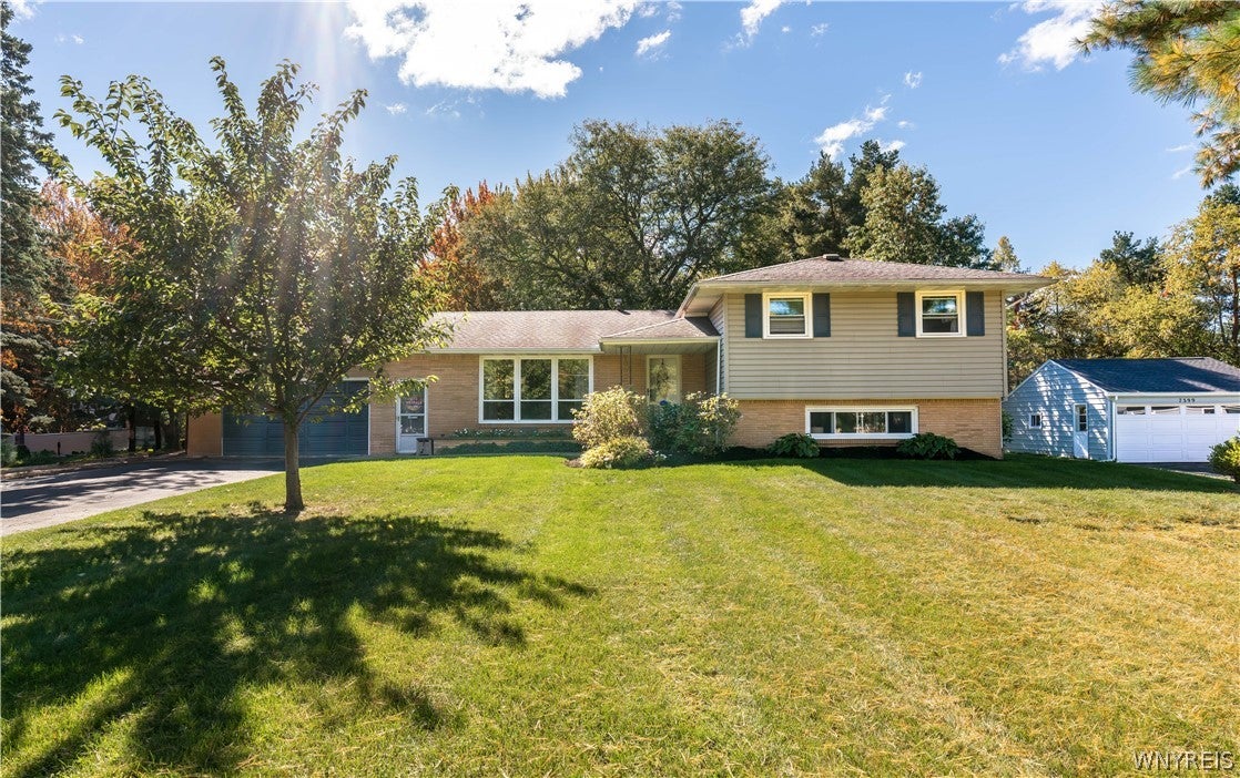 7409 Michael Road — photo