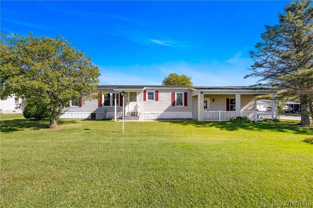 93 Golden Pond Est — photo