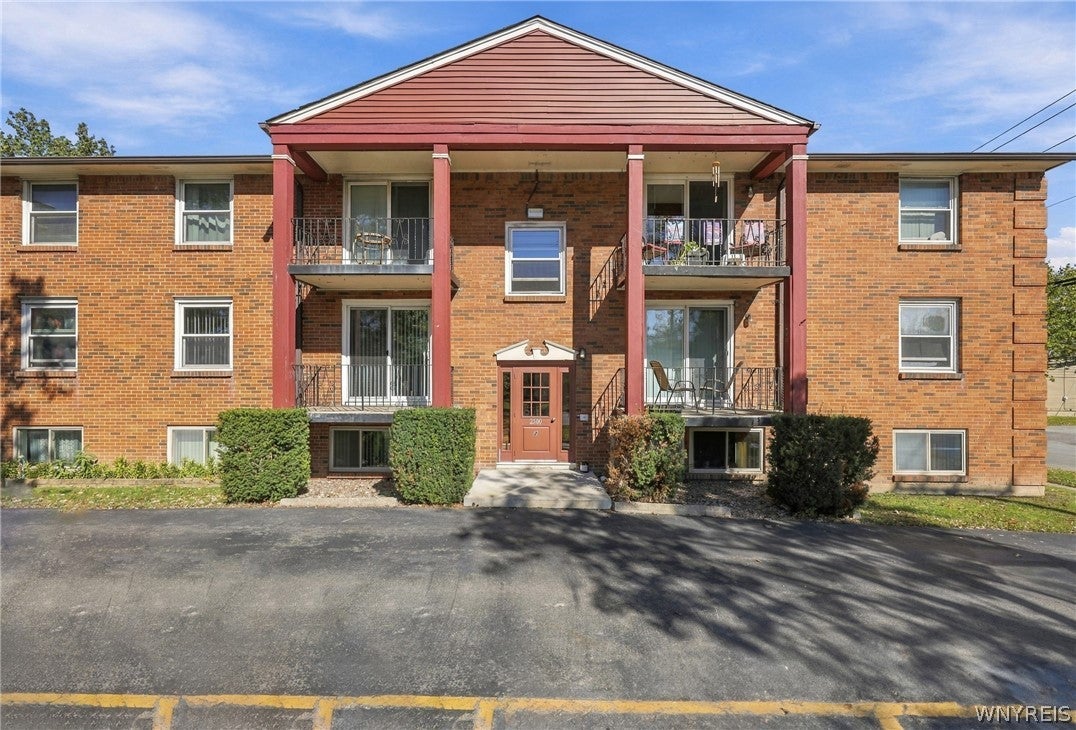 2500 Sheridan Dr. #10 — photo