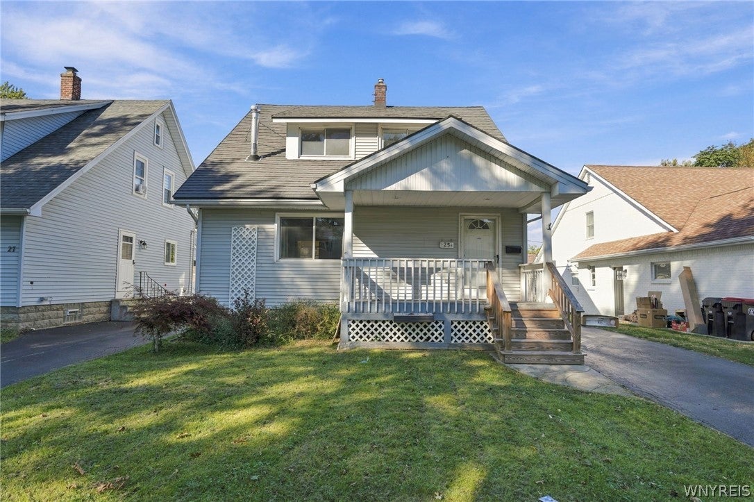 25 Cayuga Avenue — photo