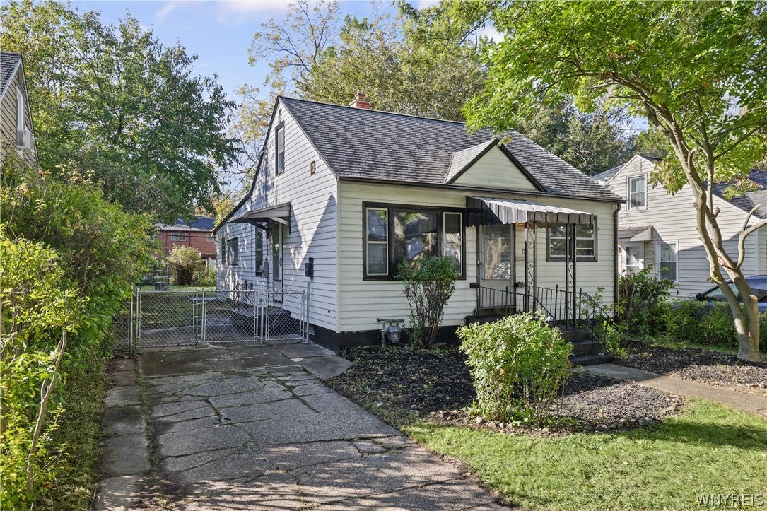 136 Tyler Street — photo