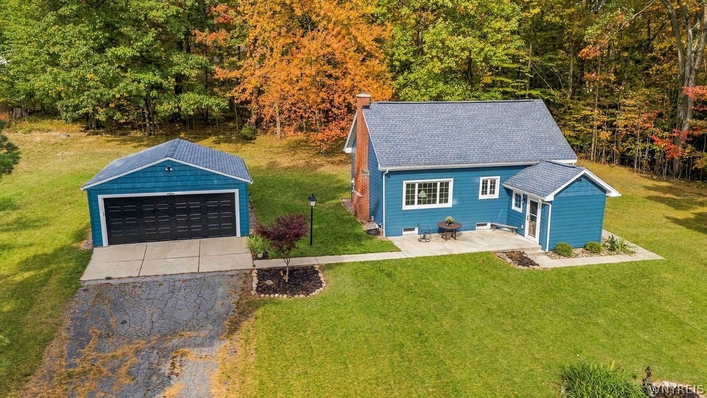 7493 Crestwood Circle — photo