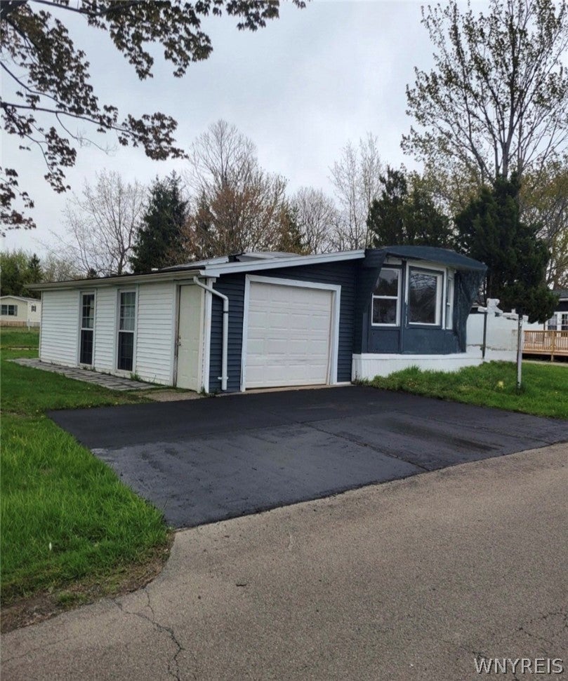 6 Highridge — photo