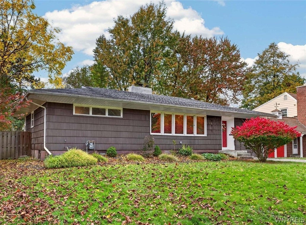 223 Columbia Drive — photo