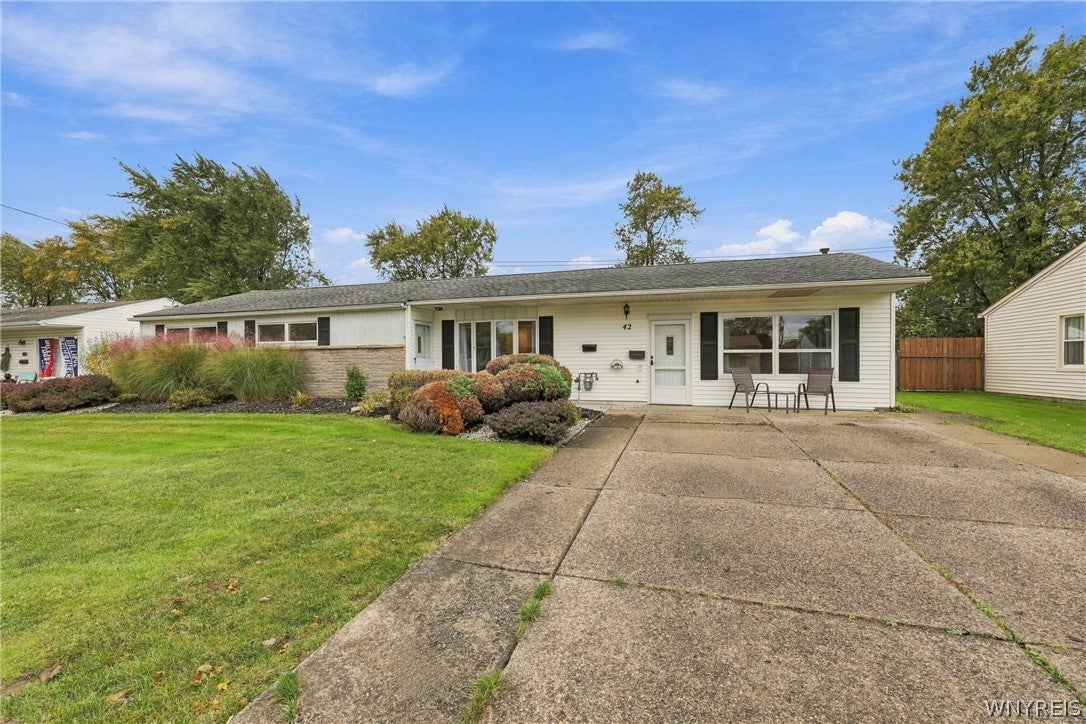 42 Alys Drive E, Cheektowaga, NY 14043 — photo 3