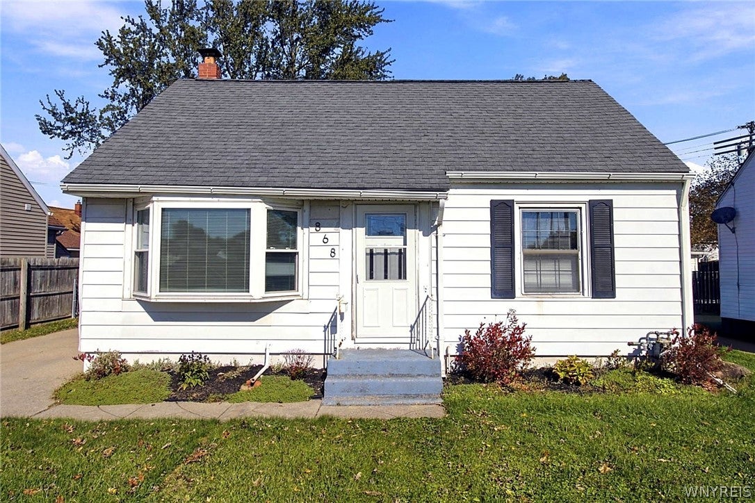 868 Cleveland Drive — photo