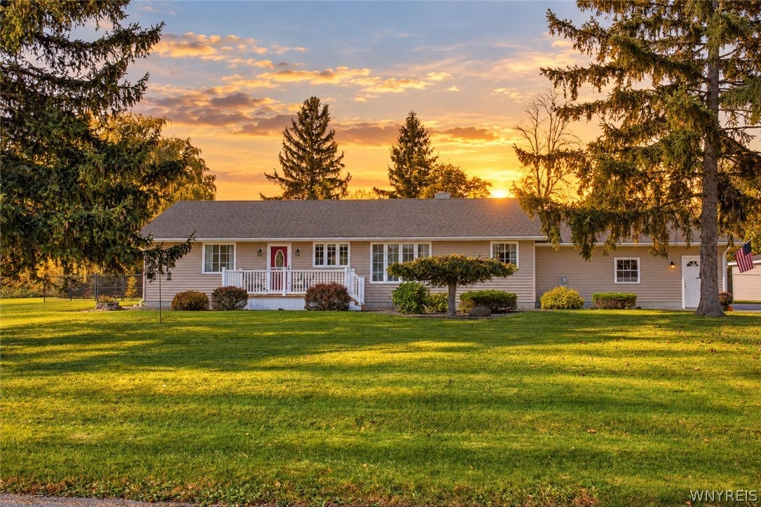 8434 Stringham Drive, Batavia, NY 14020 — photo 2