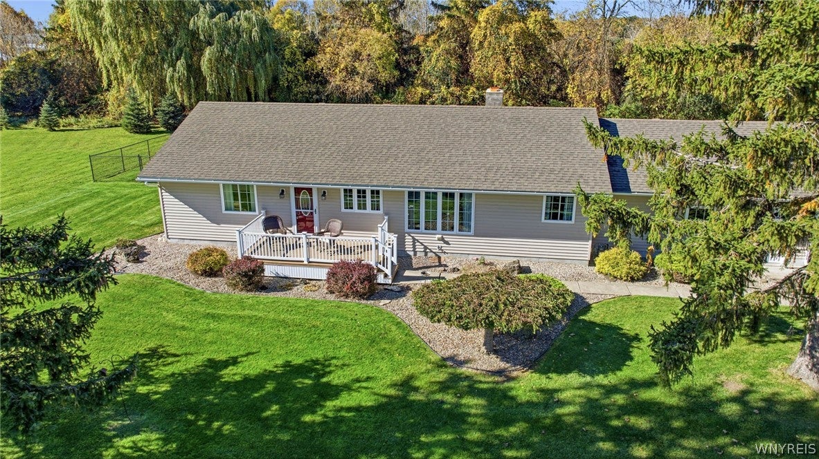 8434 Stringham Drive, Batavia, NY 14020 — photo 3
