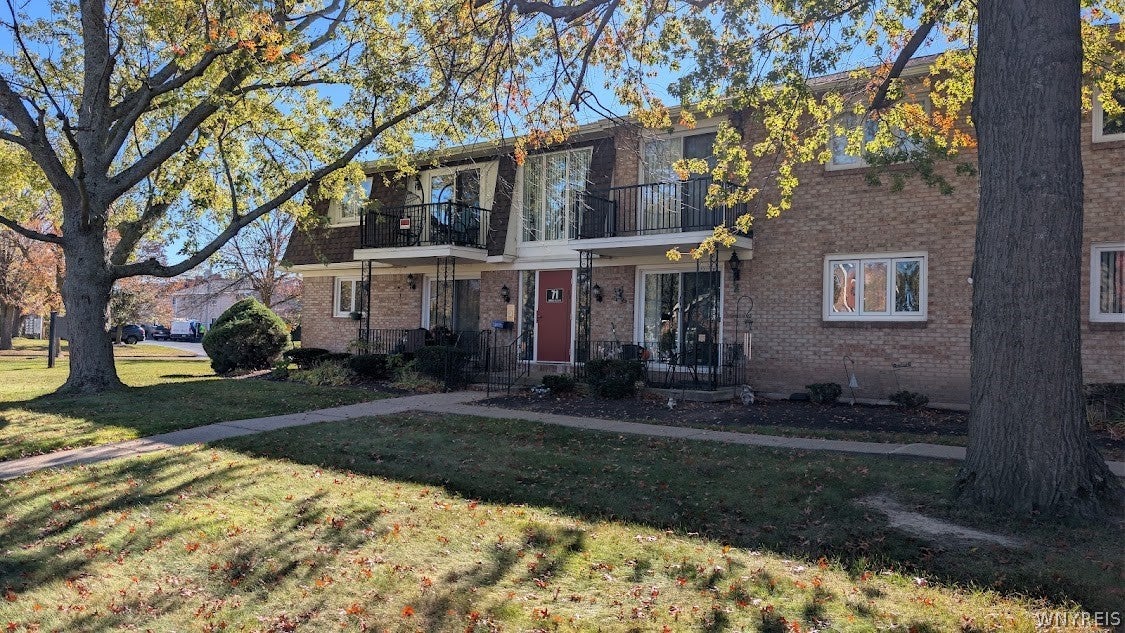 71 Georgian Lane 5 — photo